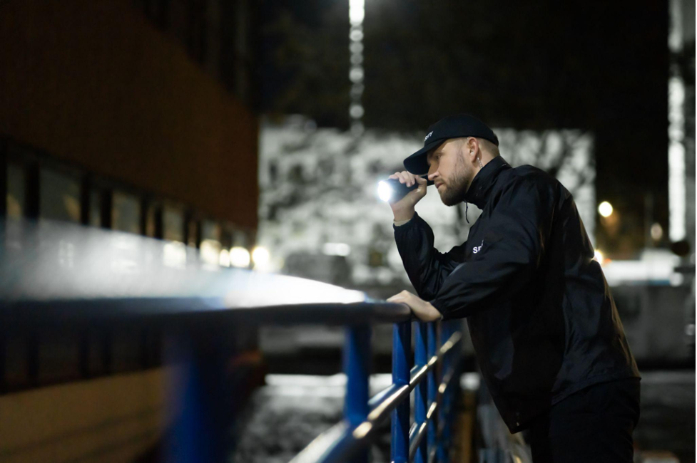 Enhancing Home Security : The Role of Residential Security Guards